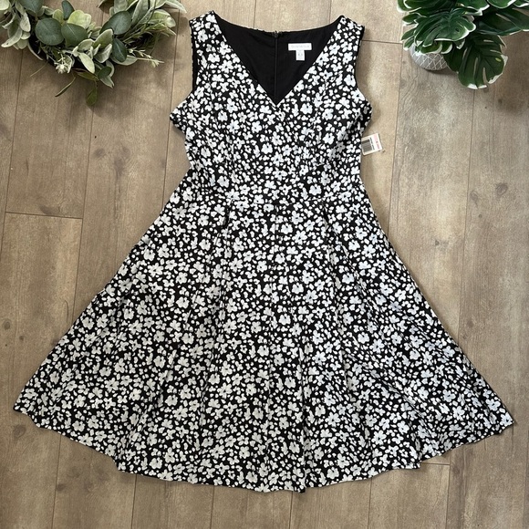 New Charter Club Women’s Fit & Flare Cotton Floral Dress with Pockets size 10 - Picture 7 of 16